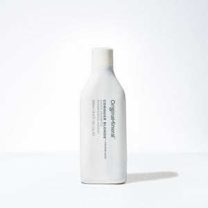O&M CONQUER BLONDE SILVER SHAMPOO (250ML)